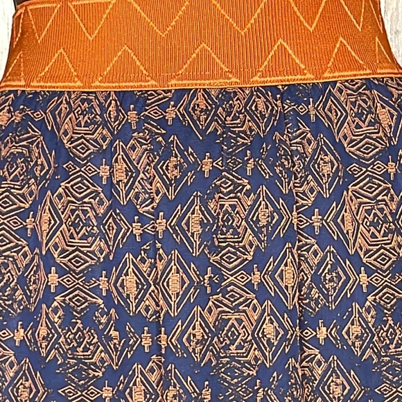 Clearance LuLaRoe Lola skirt Med - Picture 2 of 5